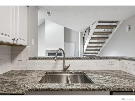 844 S Vance Street Lakewood CO 80226