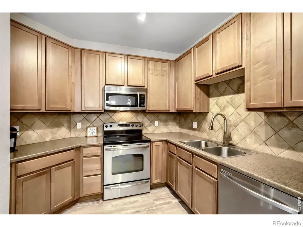 804 Summer Hawk Drive Longmont CO 80504