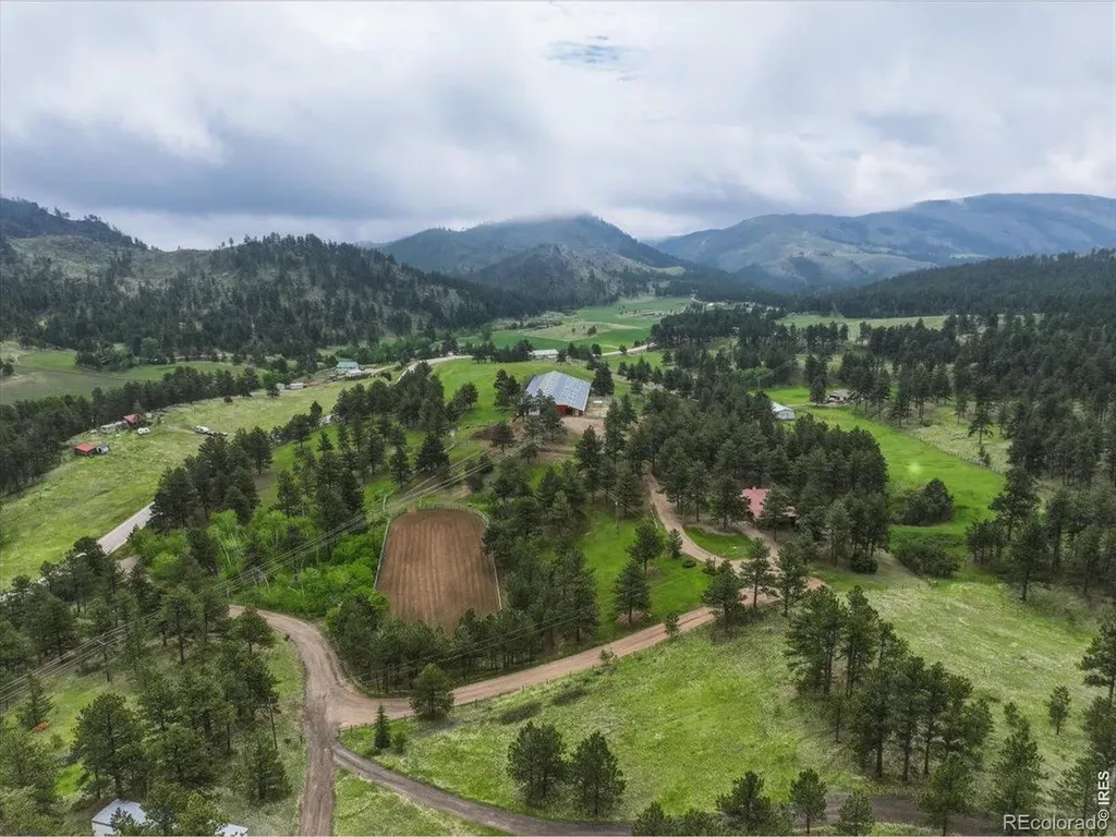 89 Aspen Leaf Lane Bellvue CO 80512