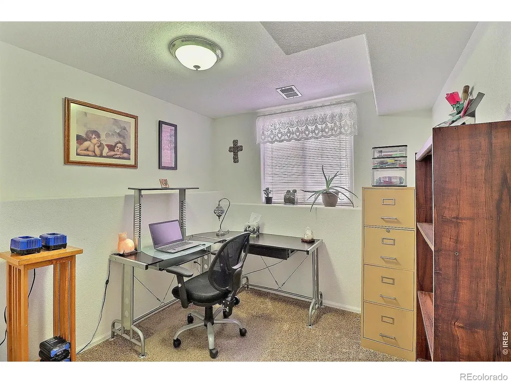 861 E 20th St Lane Greeley CO 80631