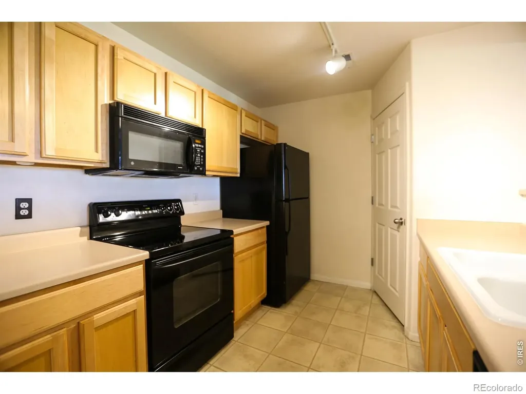 5255 Memphis Street Denver CO 80239