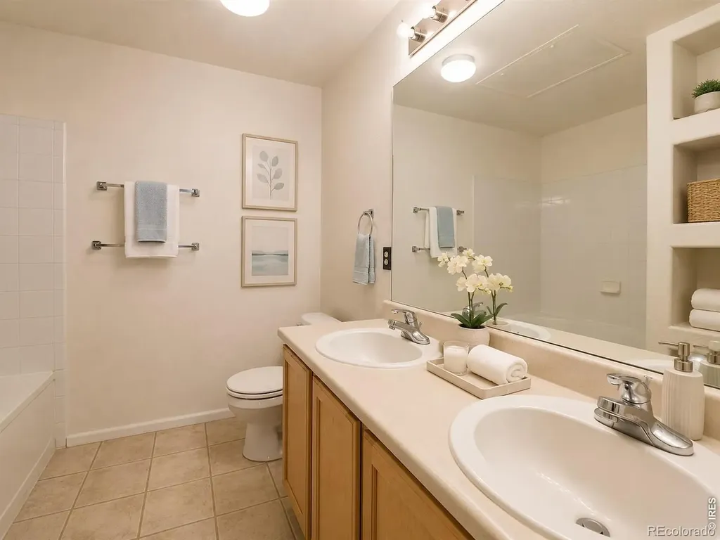 5255 Memphis Street Denver CO 80239