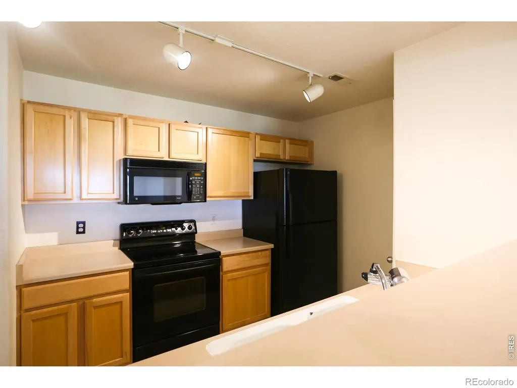5255 Memphis Street Denver CO 80239