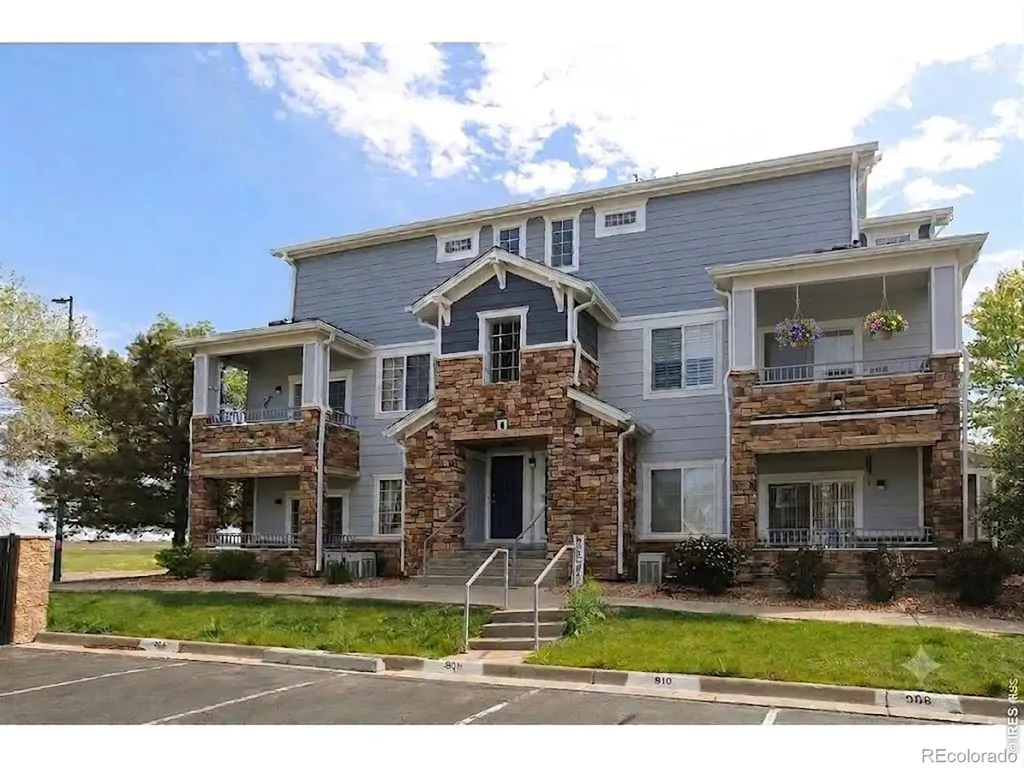 5255 Memphis Street Denver CO 80239