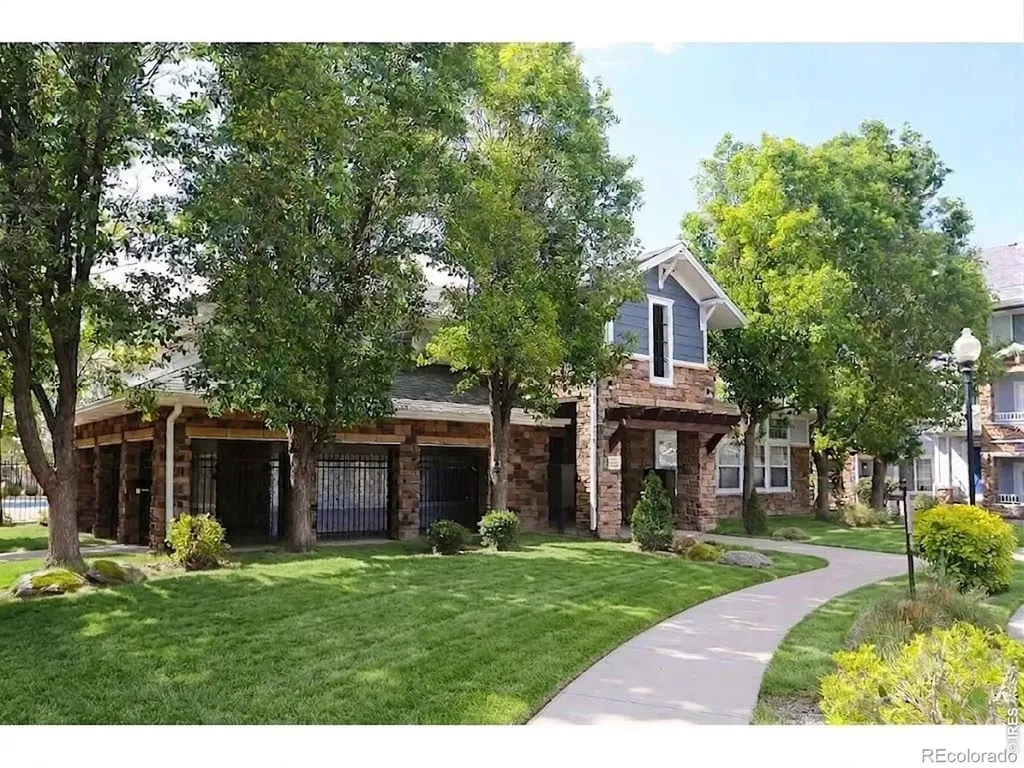 5255 Memphis Street Denver CO 80239