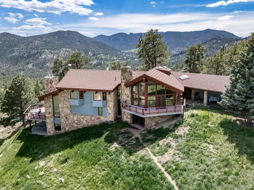 1692 Kiowa Road Lyons CO 80540