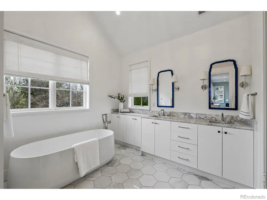 792 S High Street Denver CO 80209