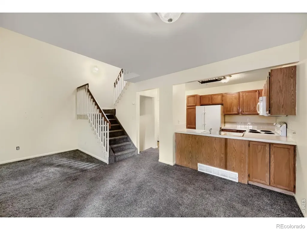 2112 Meadow Court Longmont CO 80501
