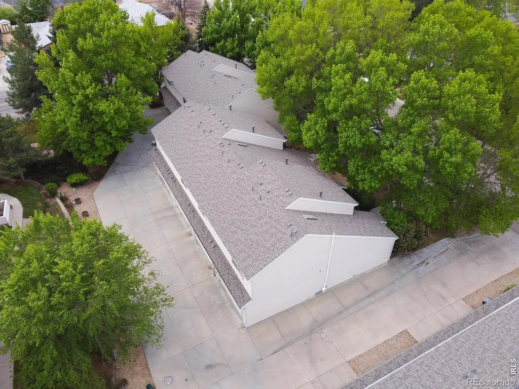 2112 Meadow Court Longmont CO 80501