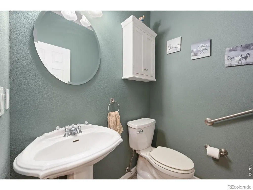 527 Valley View Road Loveland CO 80537