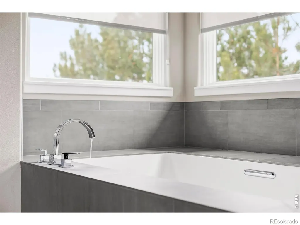 8528 Skyland Drive Niwot CO 80503