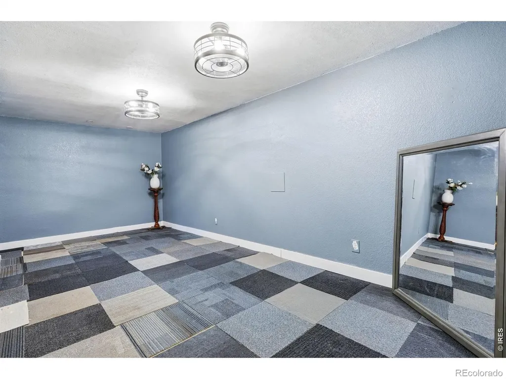 8260 Bluebell Way Denver CO 80221