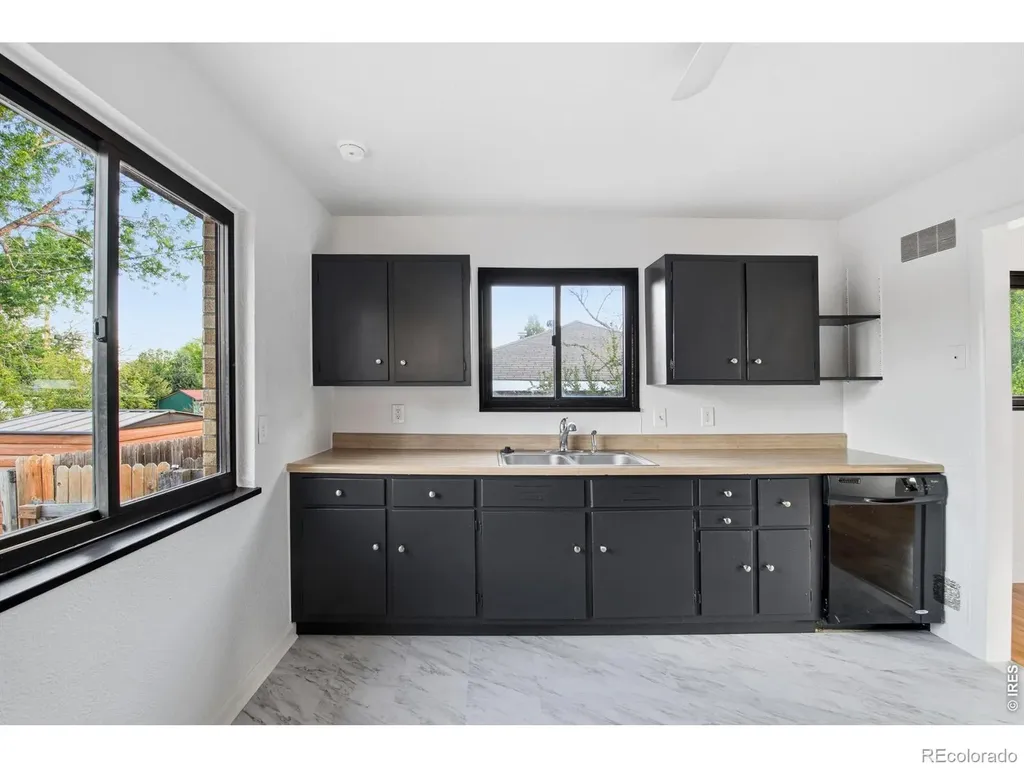 1518 Kimbark Street Longmont CO 80501