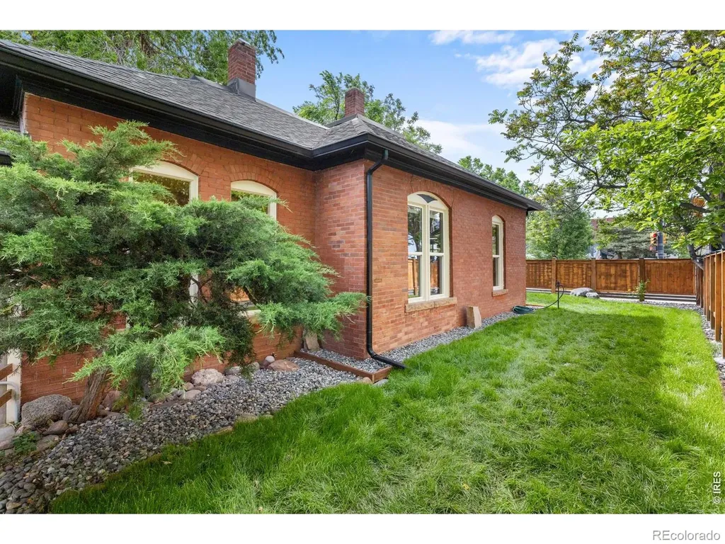 1905 Arapahoe Avenue Boulder CO 80302