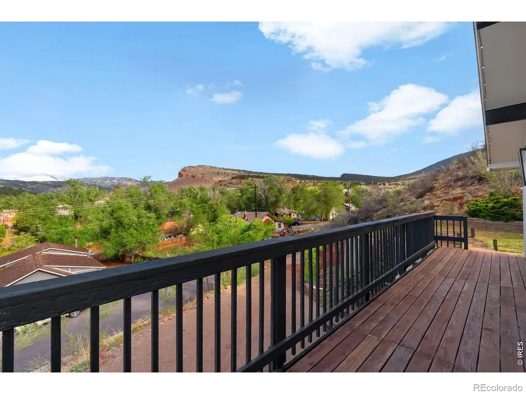 926 4th Avenue Lyons CO 80540