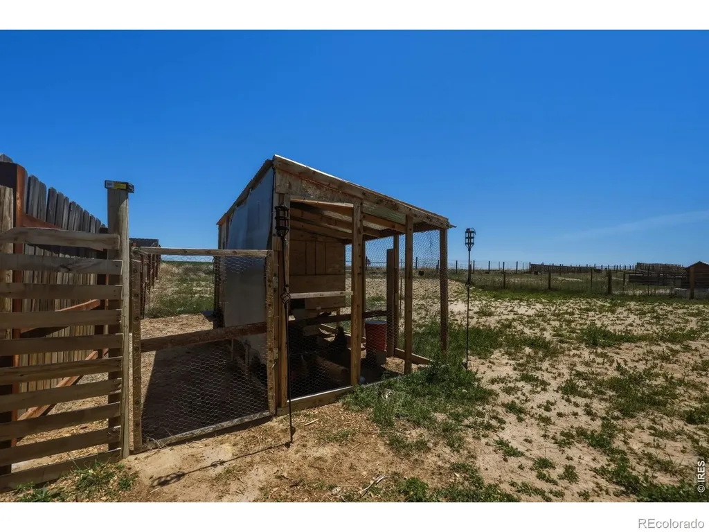 484 S 3rd Avenue Deer Trail CO 80105