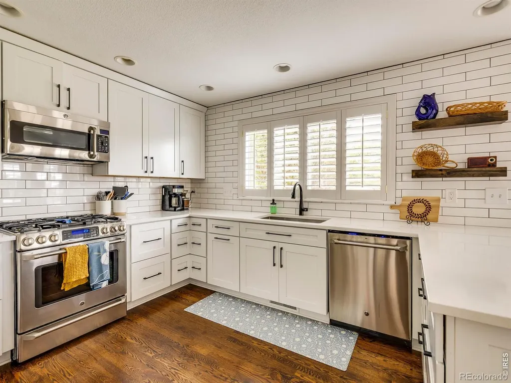 9437 Cherryvale Lane Highlands Ranch CO 80126