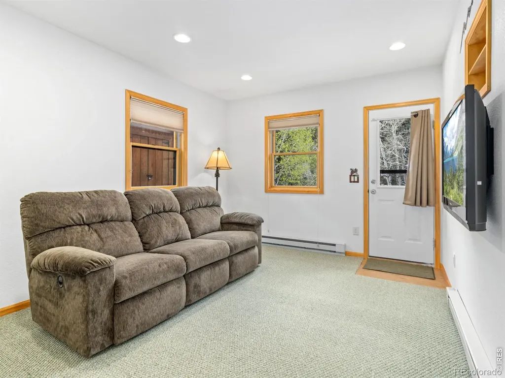 1002 Streamside Drive Glen Haven CO 80532