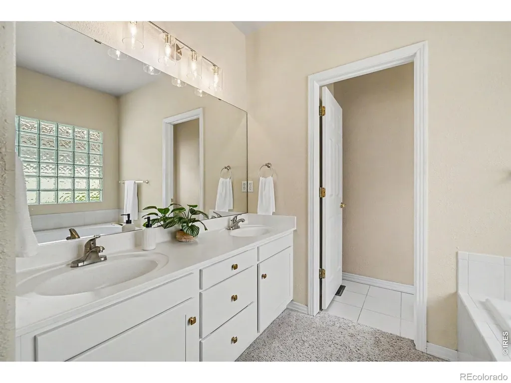 2952 Sonata Bay Court Longmont CO 80503