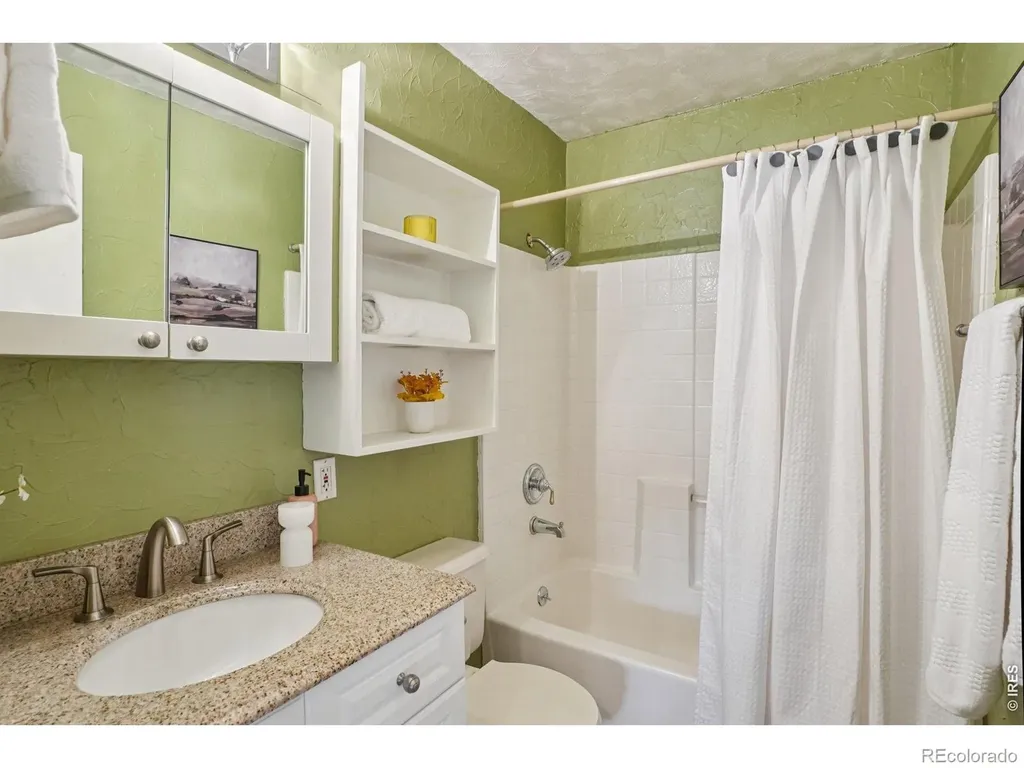6321 Oak Court Arvada CO 80004