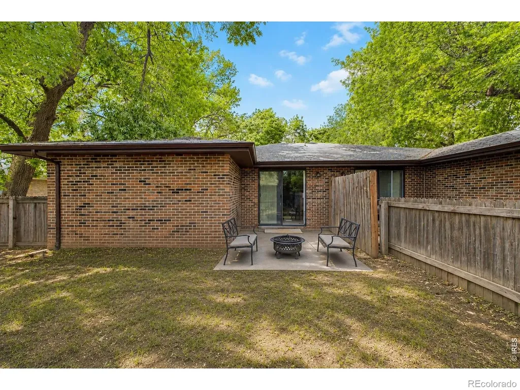 938 Kelly Place Longmont CO 80501