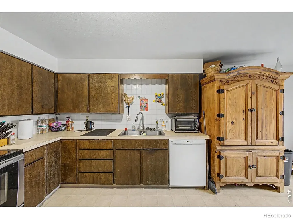 938 Kelly Place Longmont CO 80501