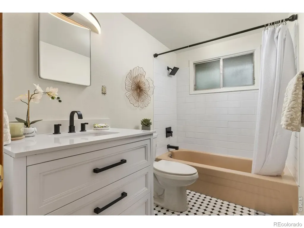1224 Judson Street Longmont CO 80501