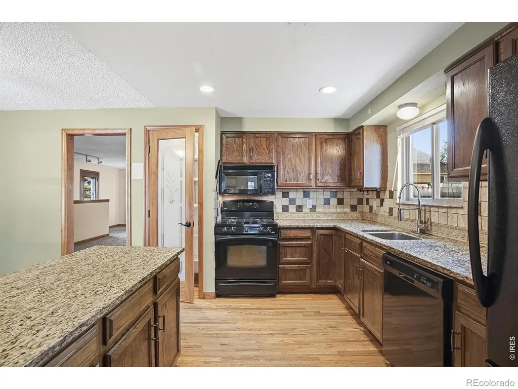 1689 Geneva Circle Longmont CO 80503