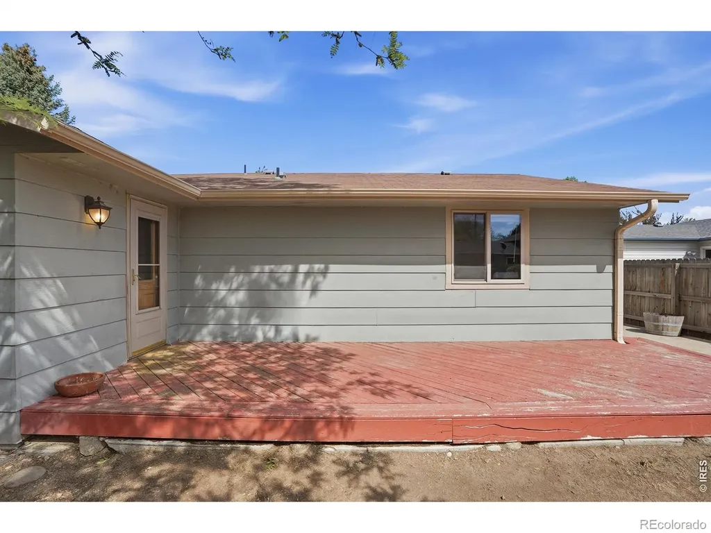 1689 Geneva Circle Longmont CO 80503