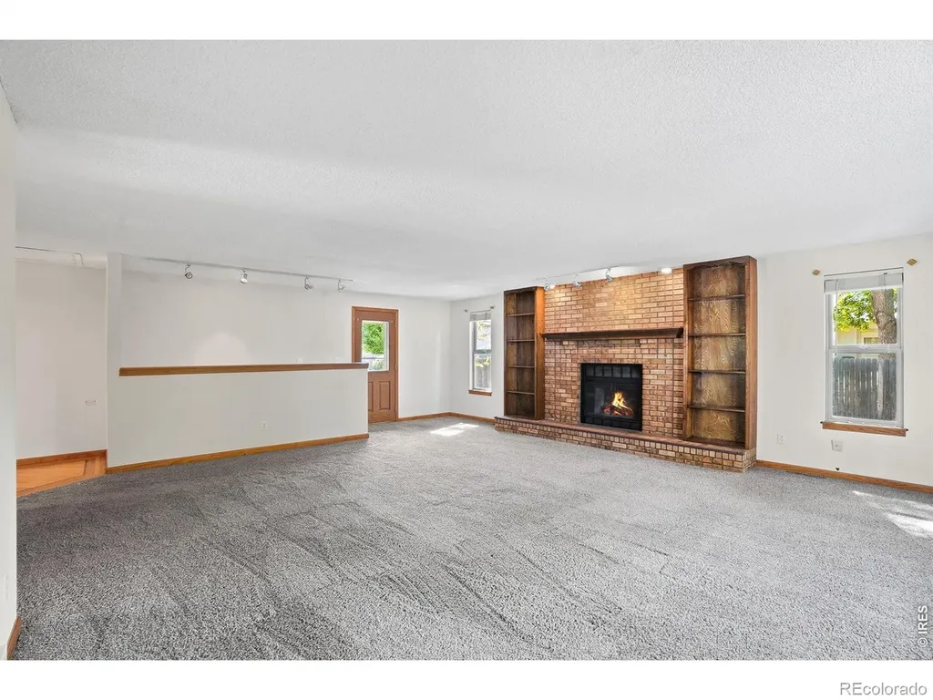 1689 Geneva Circle Longmont CO 80503