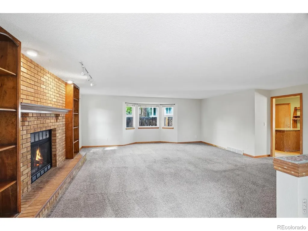 1689 Geneva Circle Longmont CO 80503