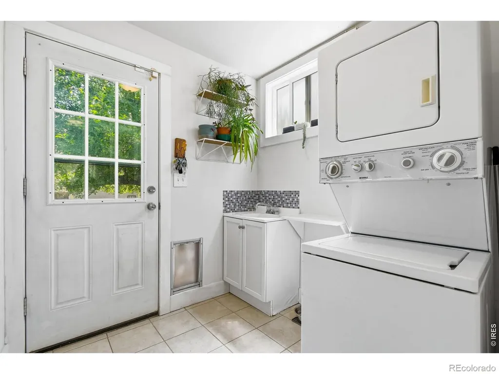 4810 Knox Court Denver CO 80221