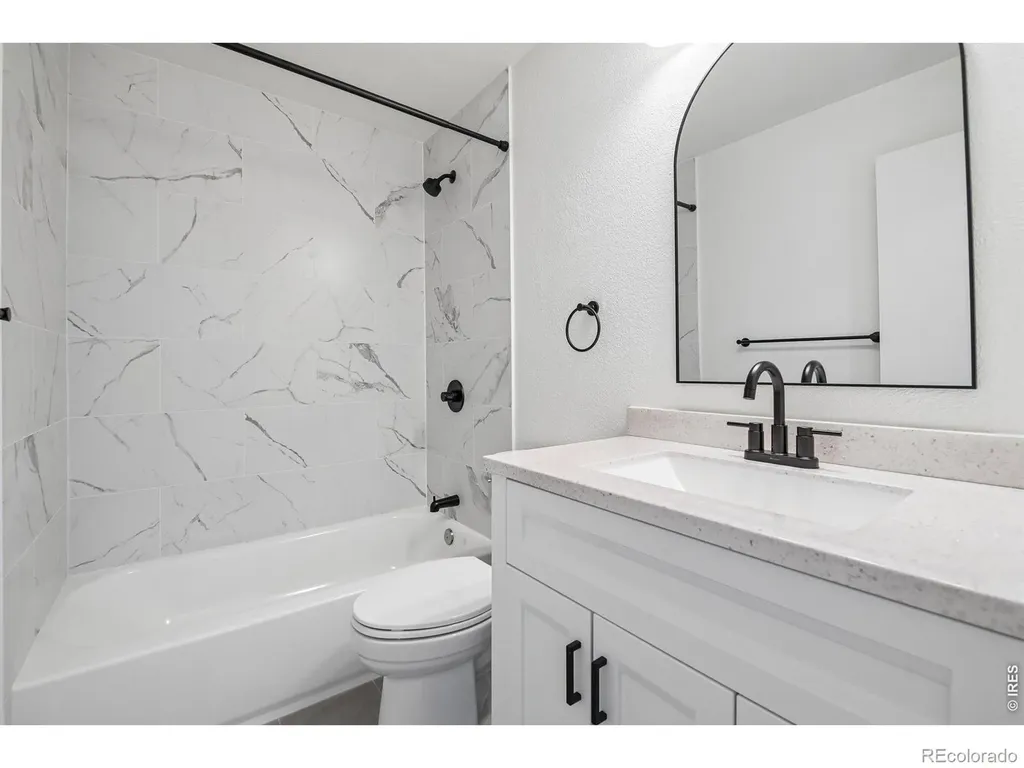 1636 S Vivian Street Longmont CO 80501