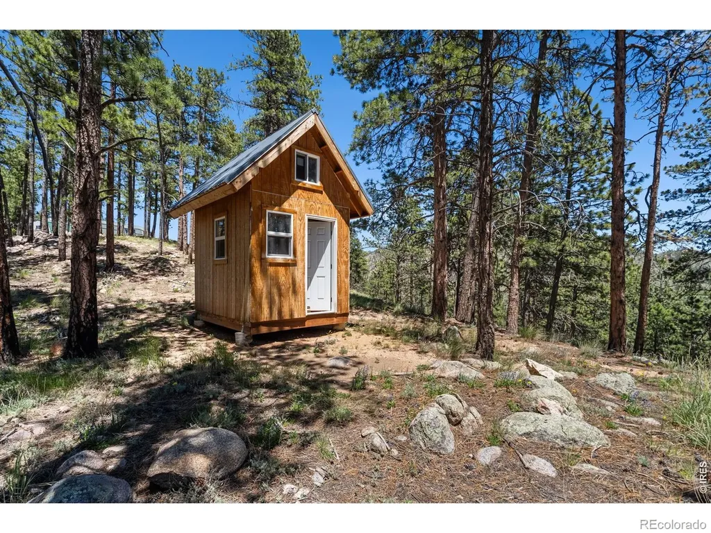 1154 Redstone Drive Bellvue CO 80512