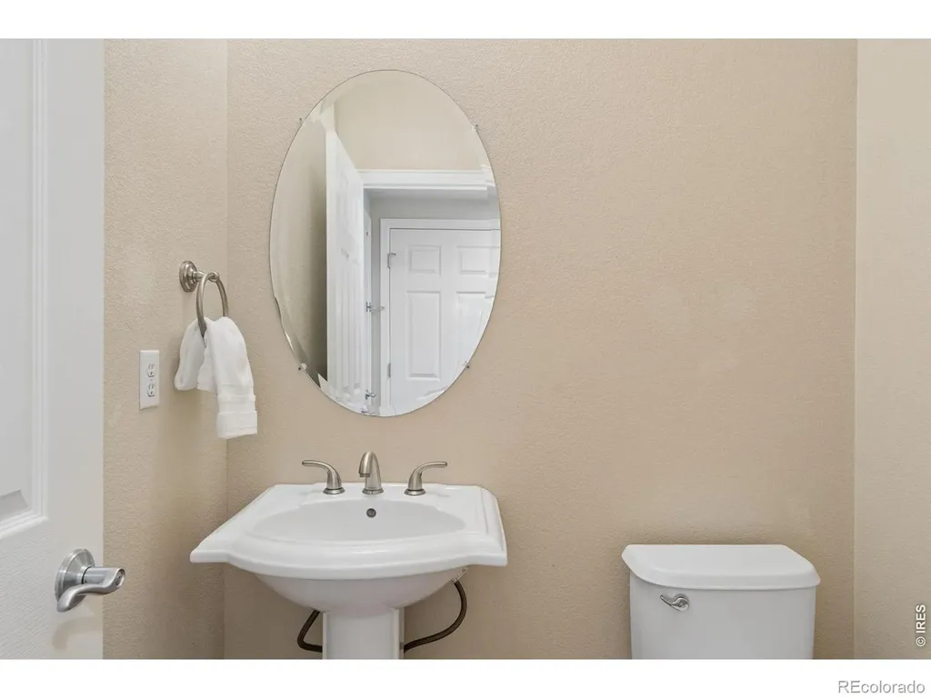 2205 Creekside Drive Longmont CO 80504
