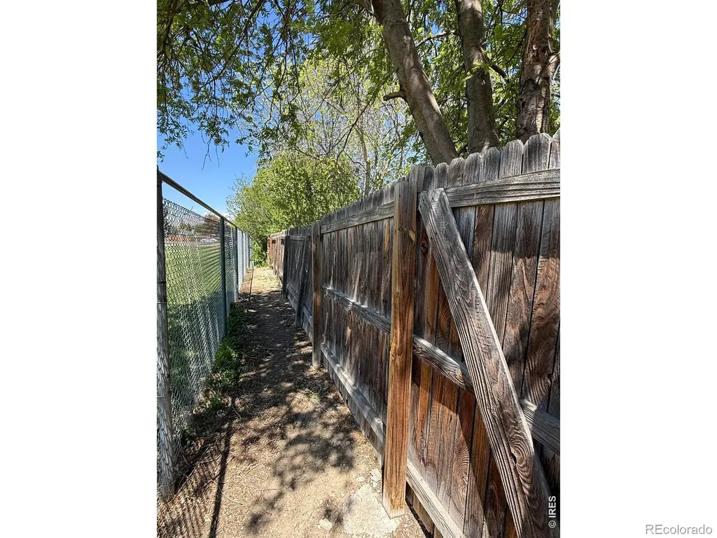 914-916 Red Fir Place Loveland CO 80538