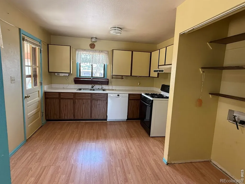 914-916 Red Fir Place Loveland CO 80538