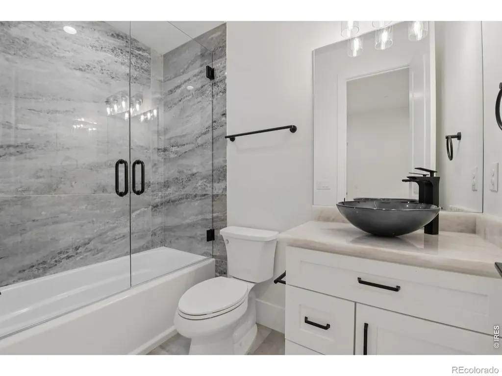 6689 Asher Court Longmont CO 80503
