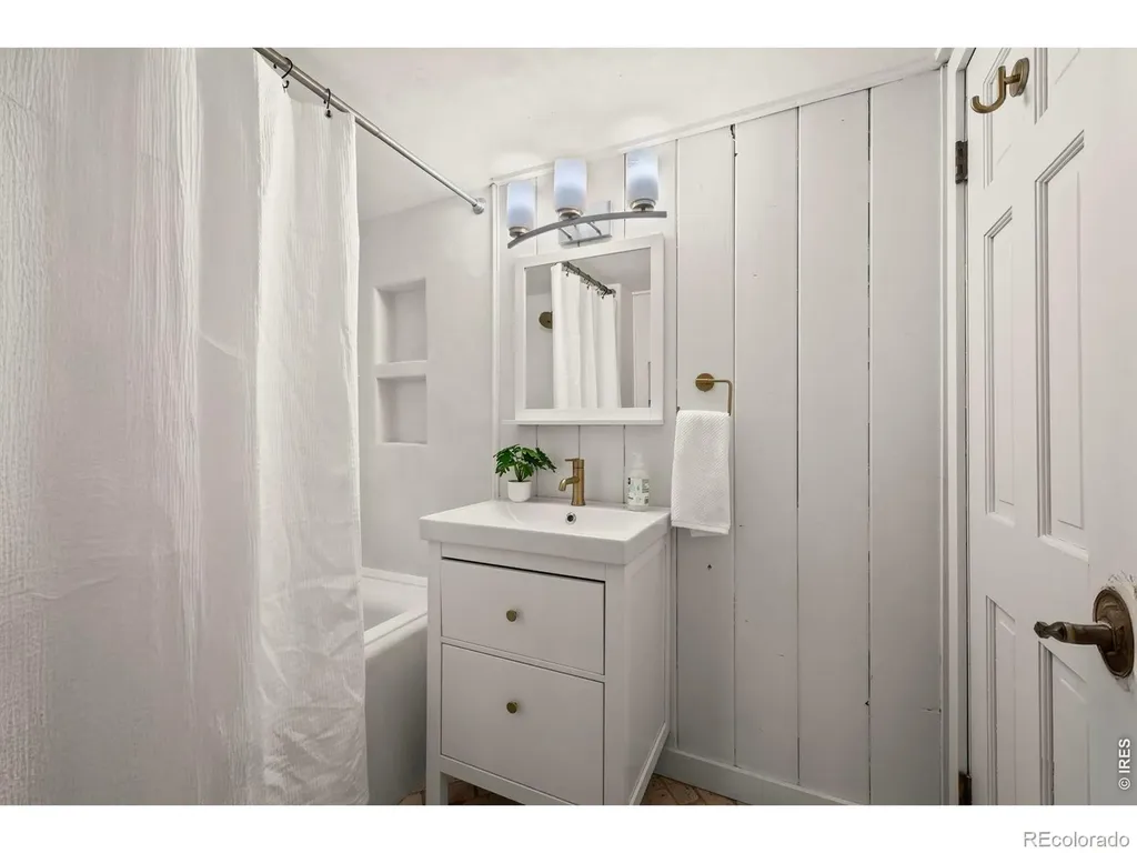 41 Silver Spruce Boulder CO 80302