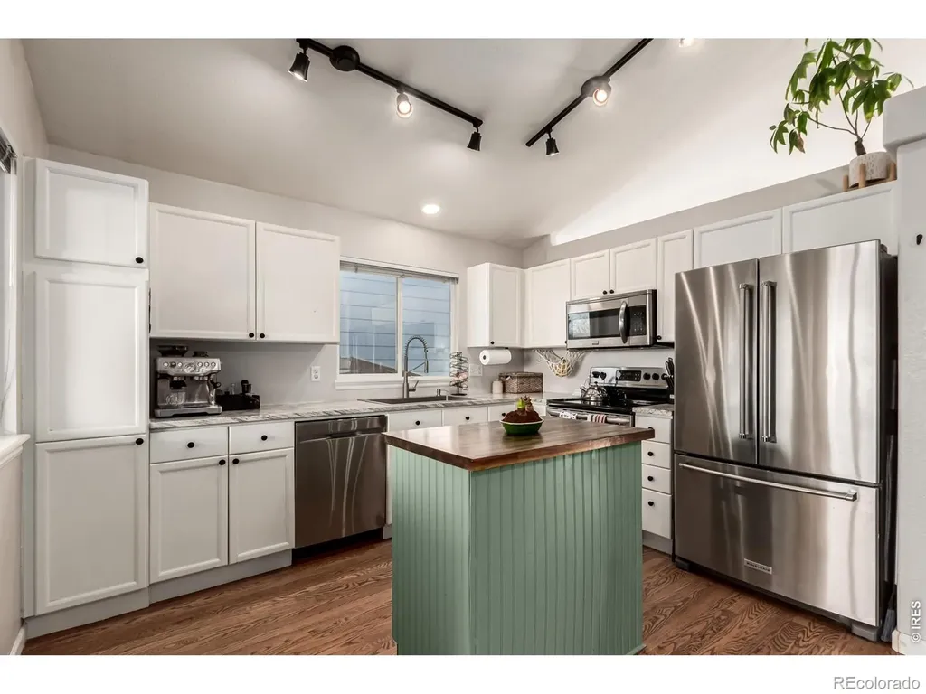 9712 Queenscliffe Drive Highlands Ranch CO 80130