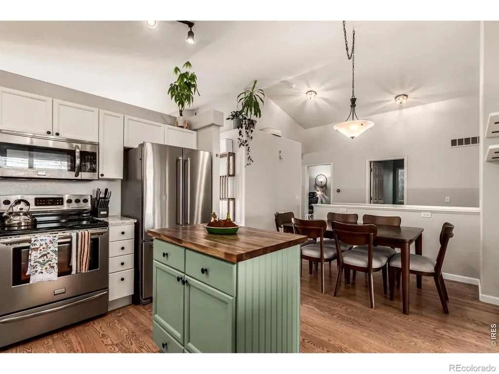 9712 Queenscliffe Drive Highlands Ranch CO 80130