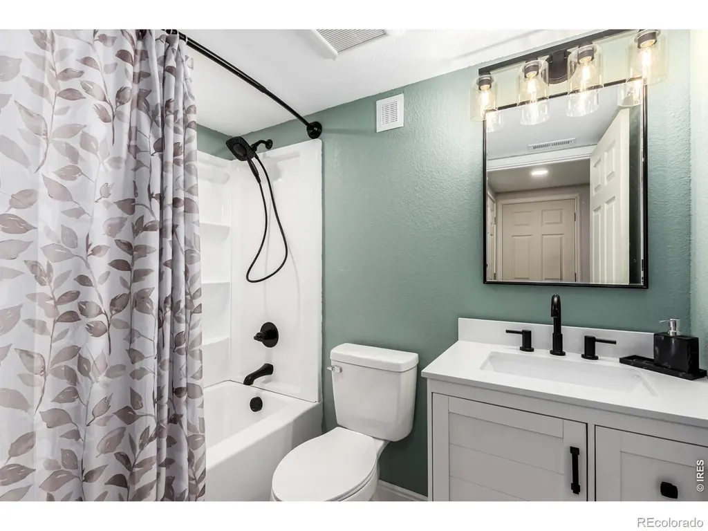 9712 Queenscliffe Drive Highlands Ranch CO 80130