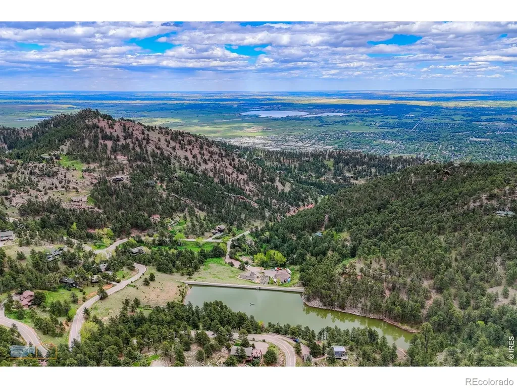 335 Pine Tree Lane Boulder CO 80304