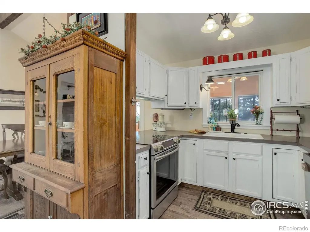 8586 N 55th Street Longmont CO 80503