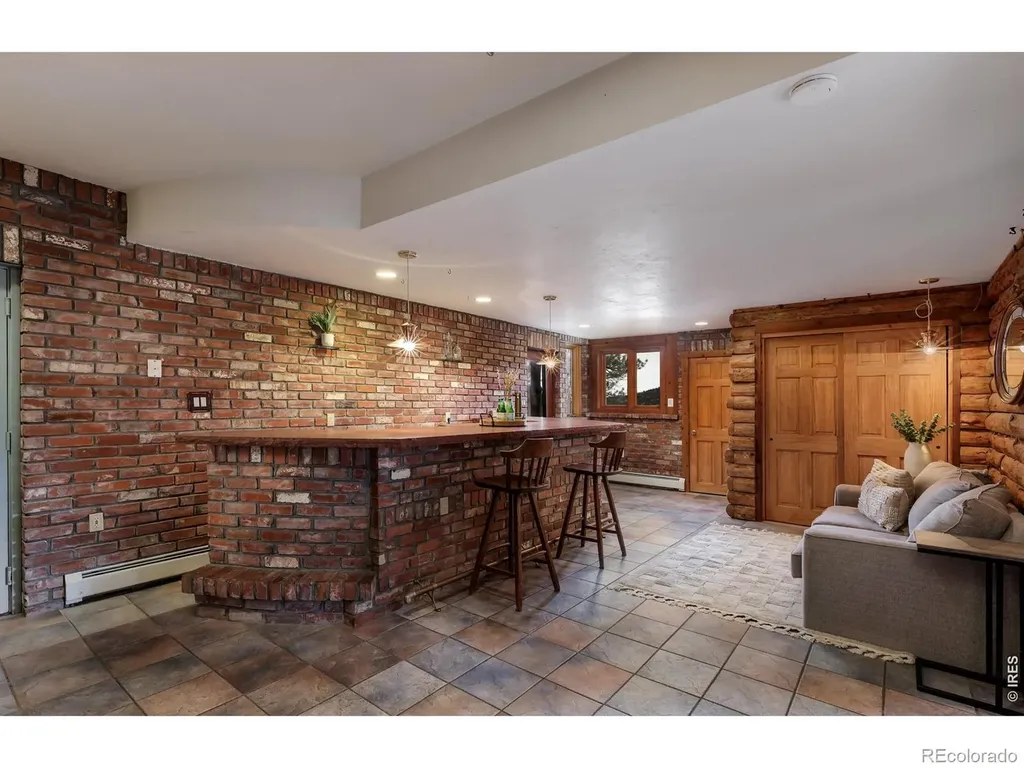 35 Cody Court Lyons CO 80540