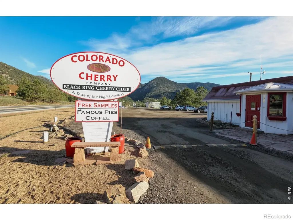 35 Cody Court Lyons CO 80540