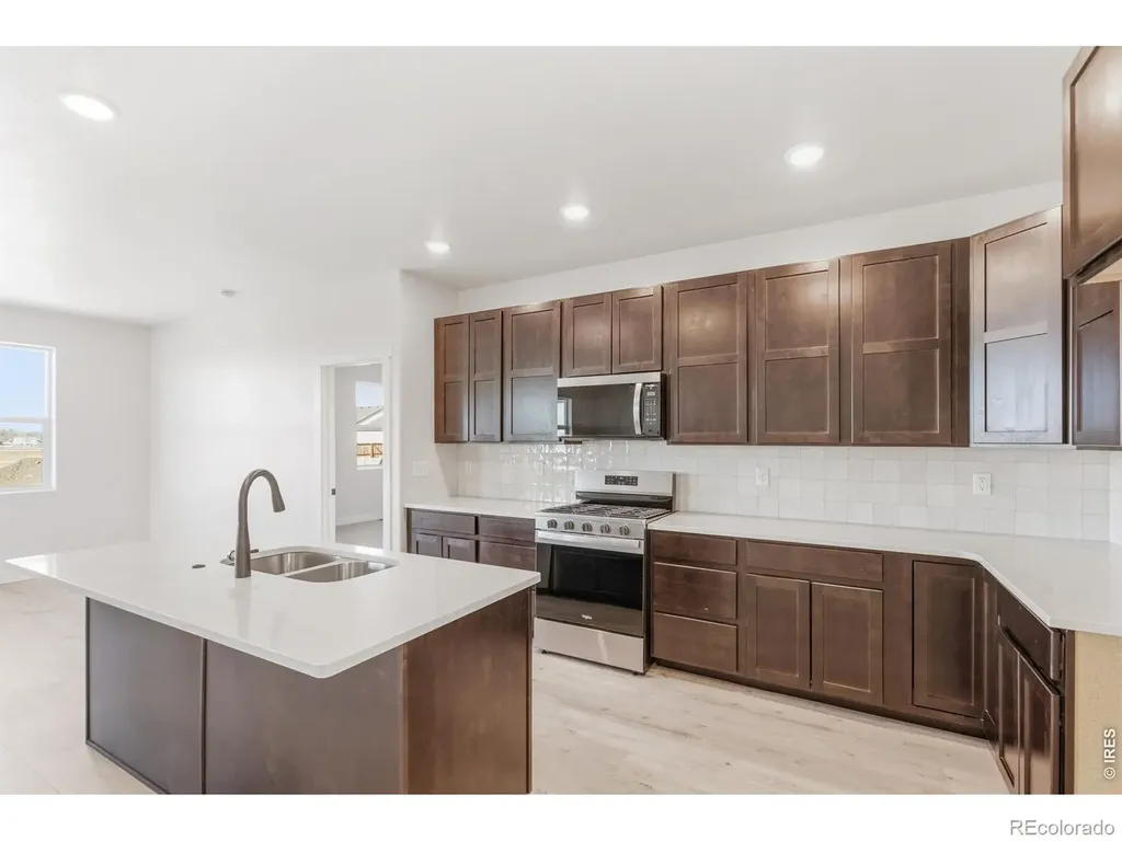 105 7 Avenue Wiggins CO 80654