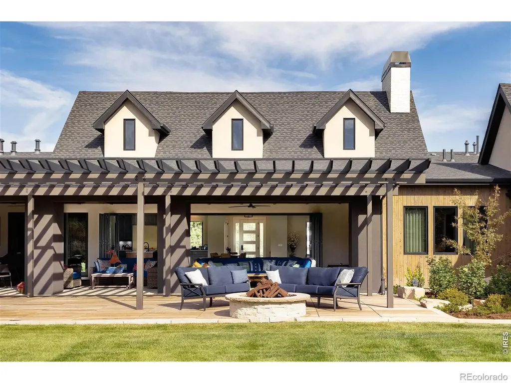 6816 Goldbranch Drive Niwot CO 80503