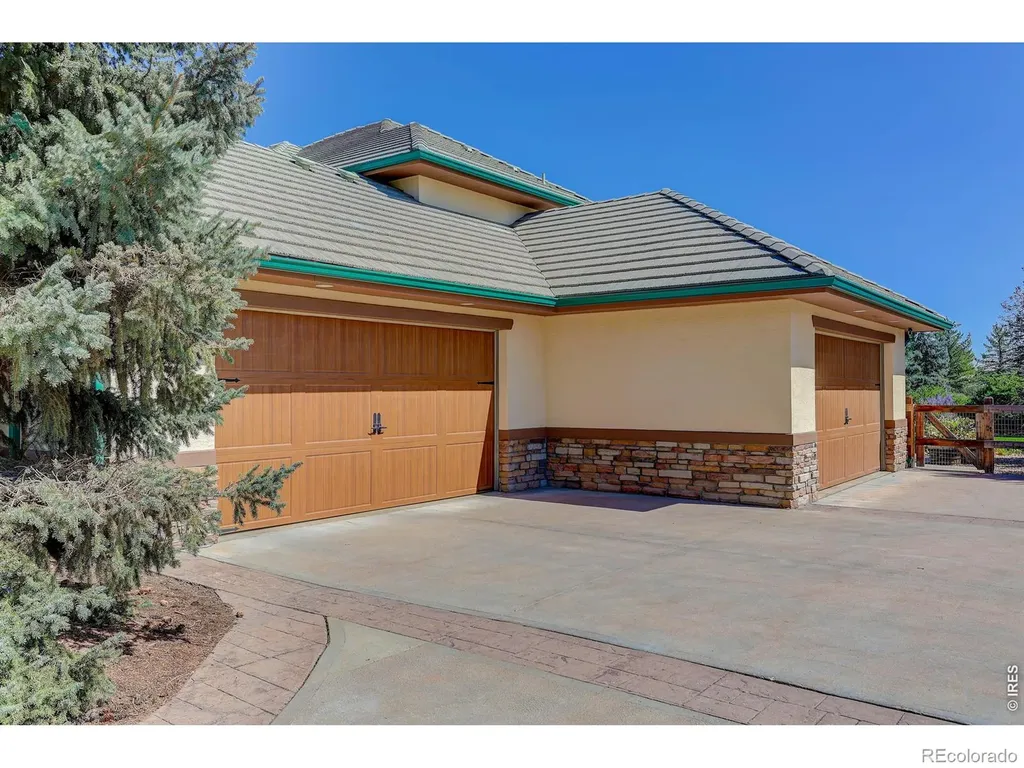 8652 Portico Lane Longmont CO 80503
