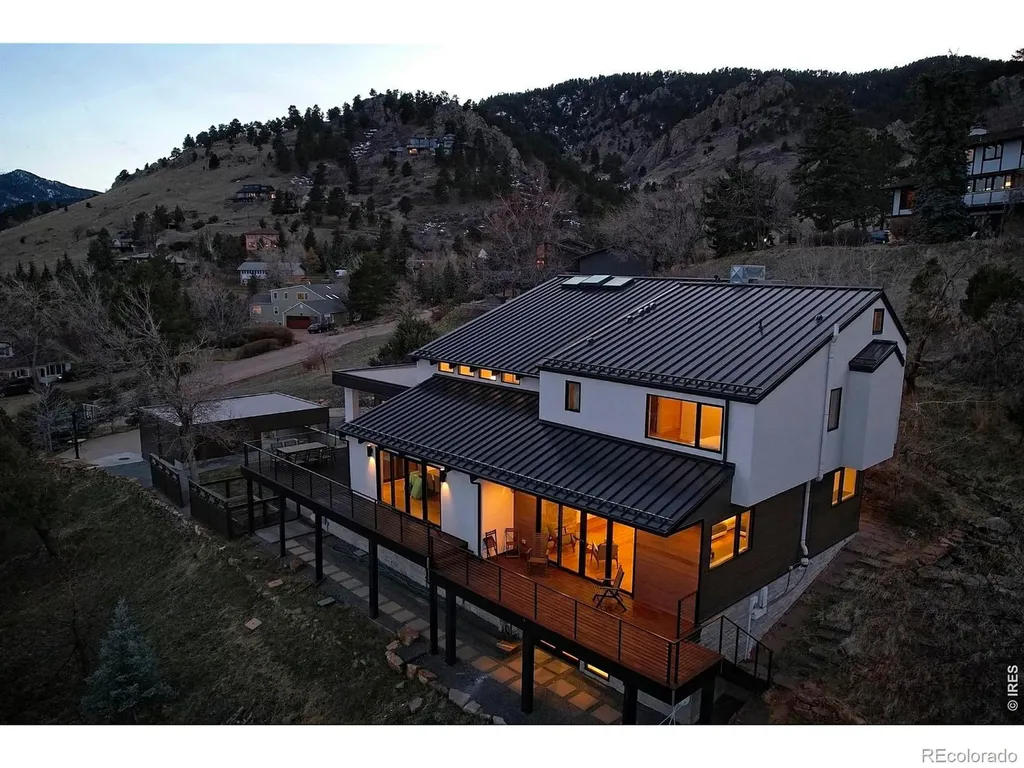 210 Cactus Court Boulder CO 80304